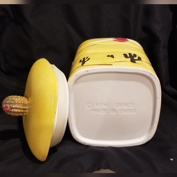 Ceramic Container - Picture 7 of 11